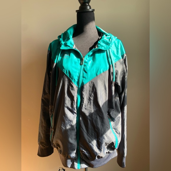 Navy and Teal Umbro windbreaker - Picture 1 of 7